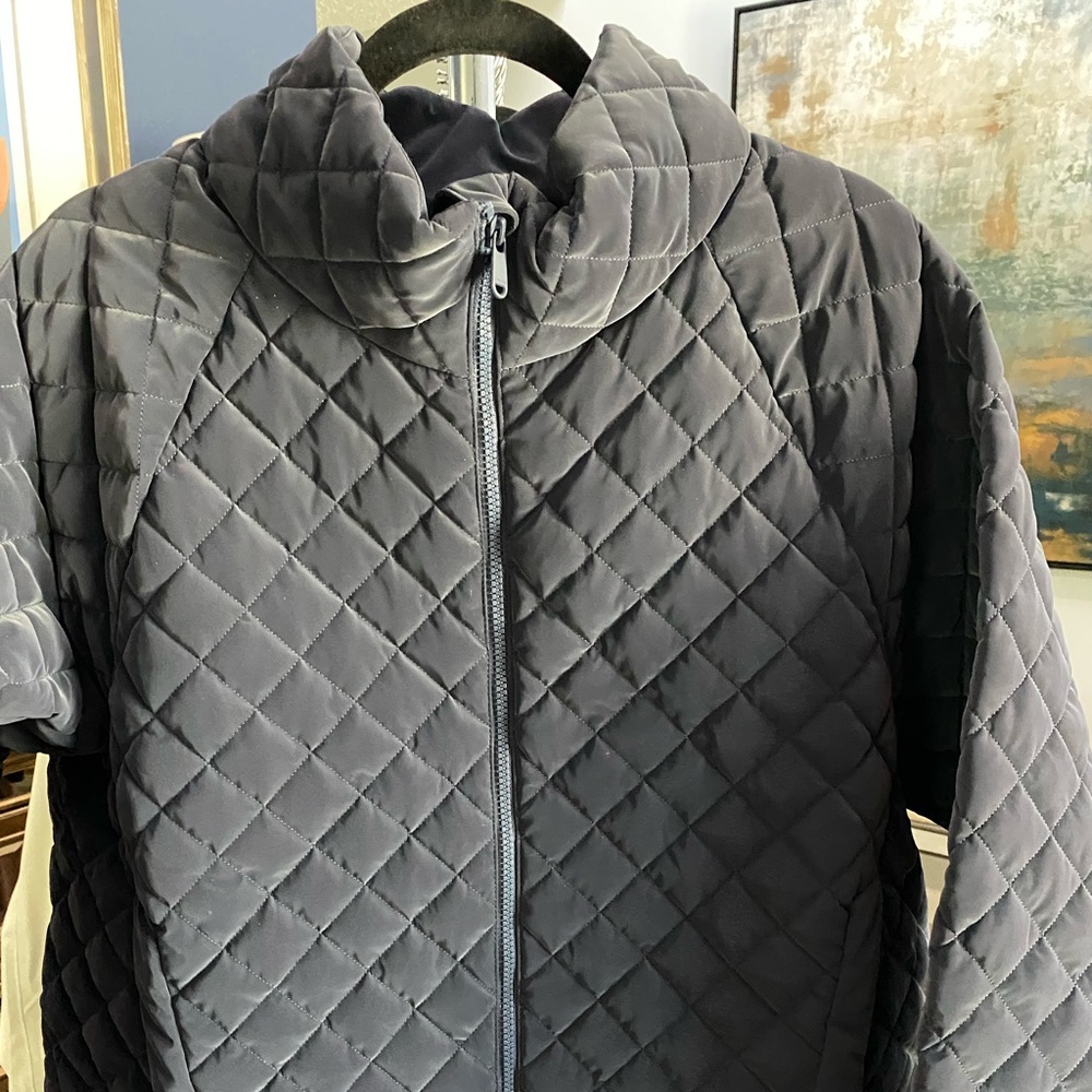 Athleta Whisper Featherless Luxe Navy quilted jacket.